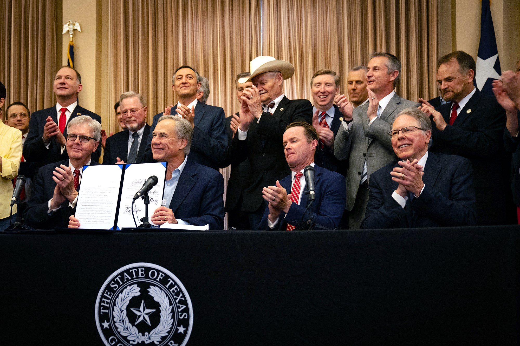 NRA-ILA | NRA Leadership joins Texas Governor for Special Signing Ceremony of Landmark Bill at The Alamo - Vimarsana News